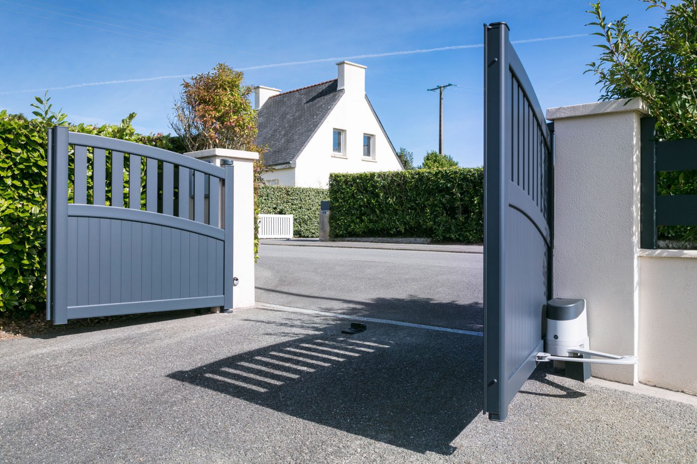 Enhancing Property Security and Aesthetics with Premier Electric Gate Services in Florida